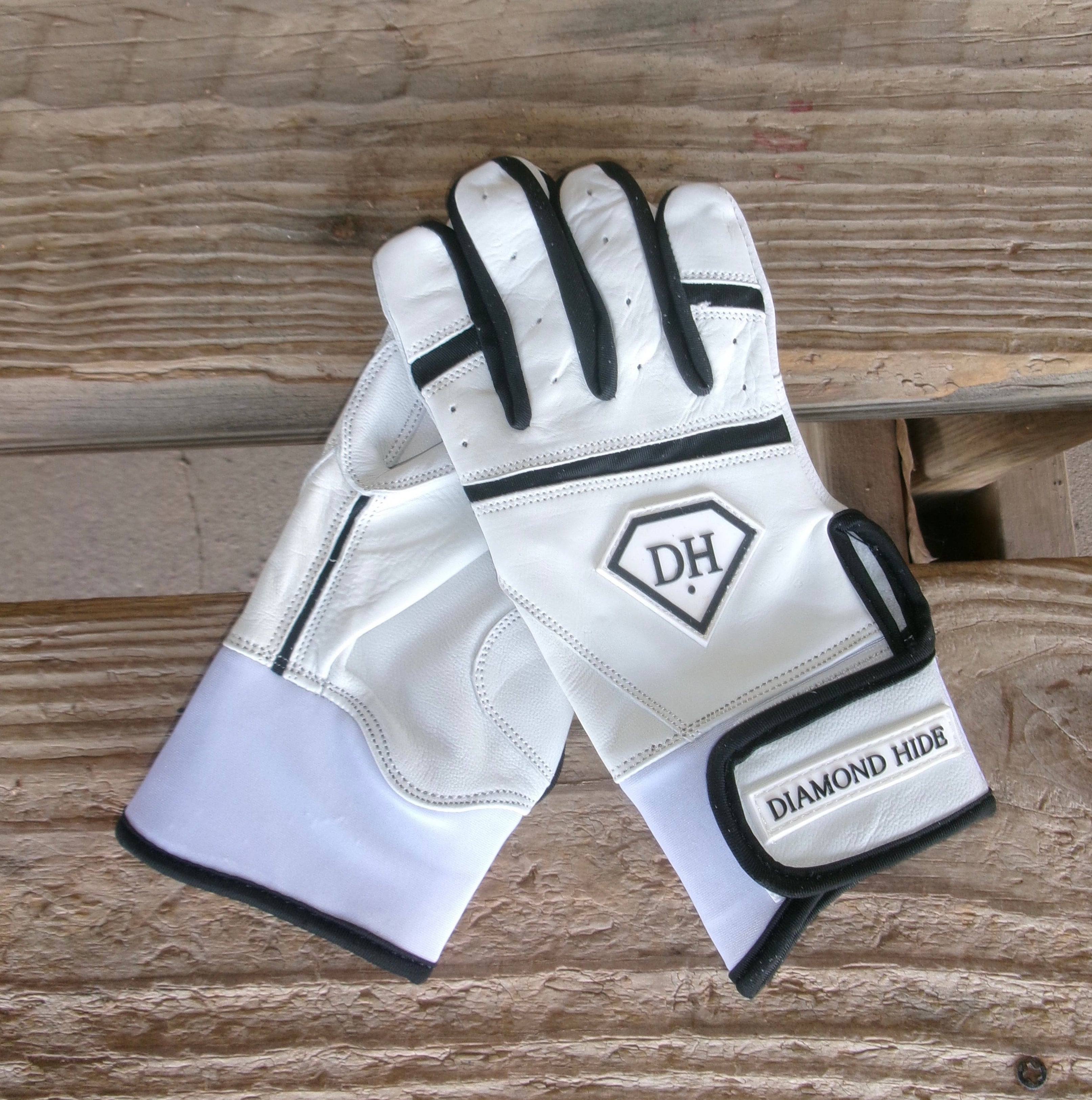 Youth Diamond Hide Short Cuff Goatskin Glove